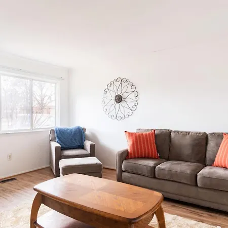 Cozy Home In 5 Star Livonia Westland Neighborhood